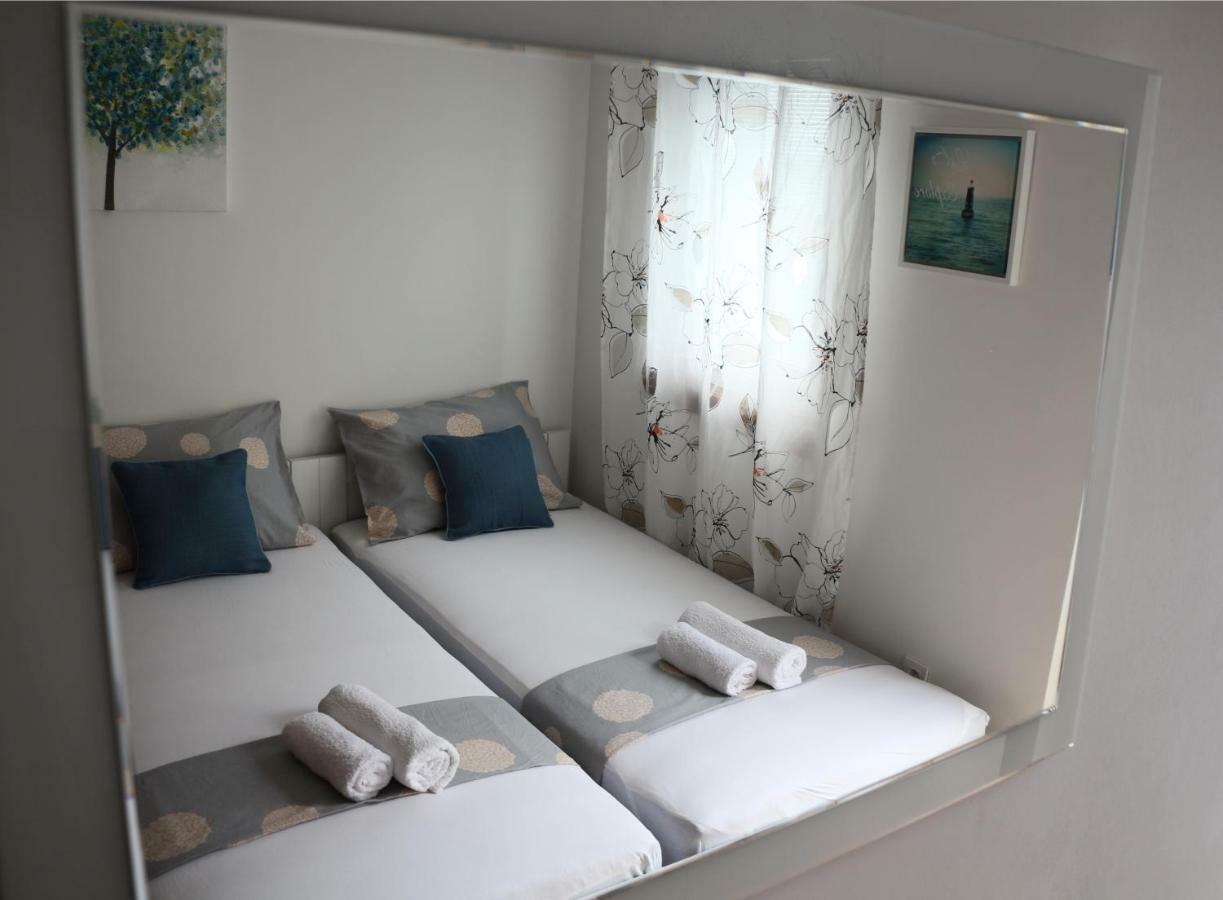 Apartment Mlacic Hvar Island Exterior photo