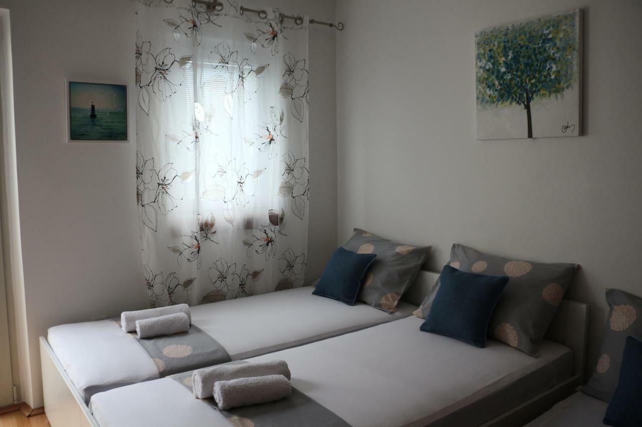 Apartment Mlacic Hvar Island Exterior photo